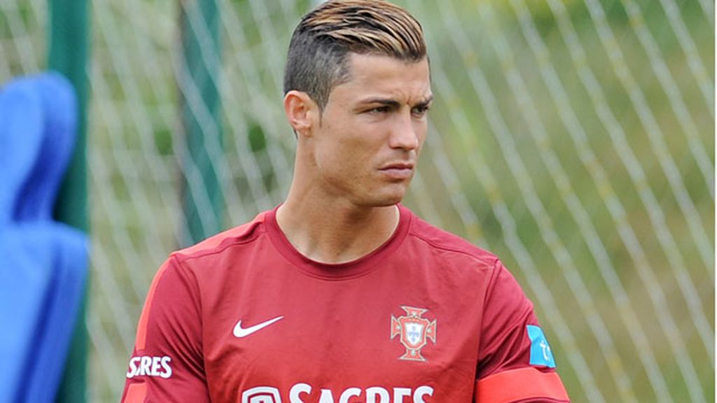 Cristiano Ronaldo estrena mechas con Portugal