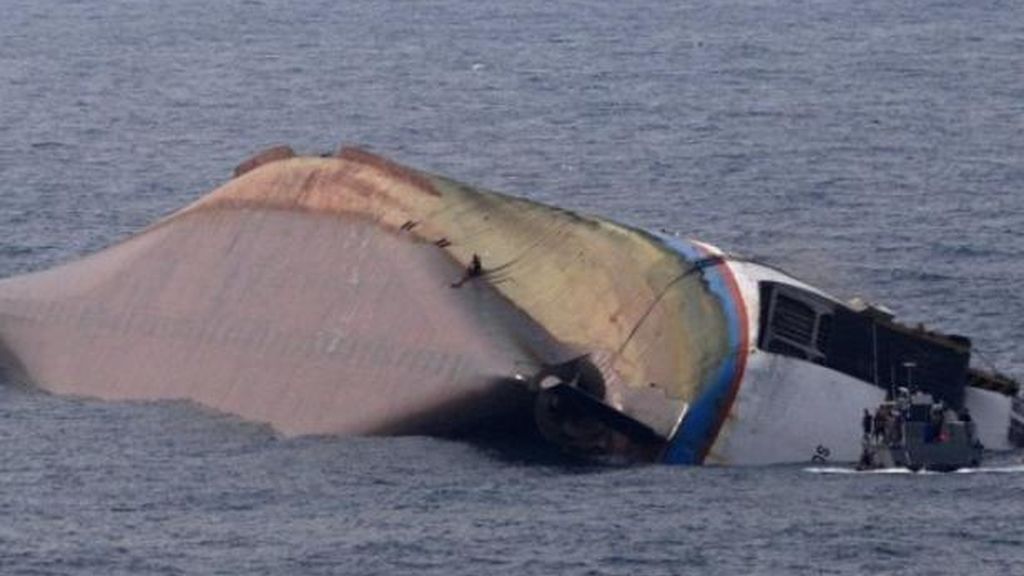 Al menos dos muertos tras el hundimiento de un ferry en Filipinas