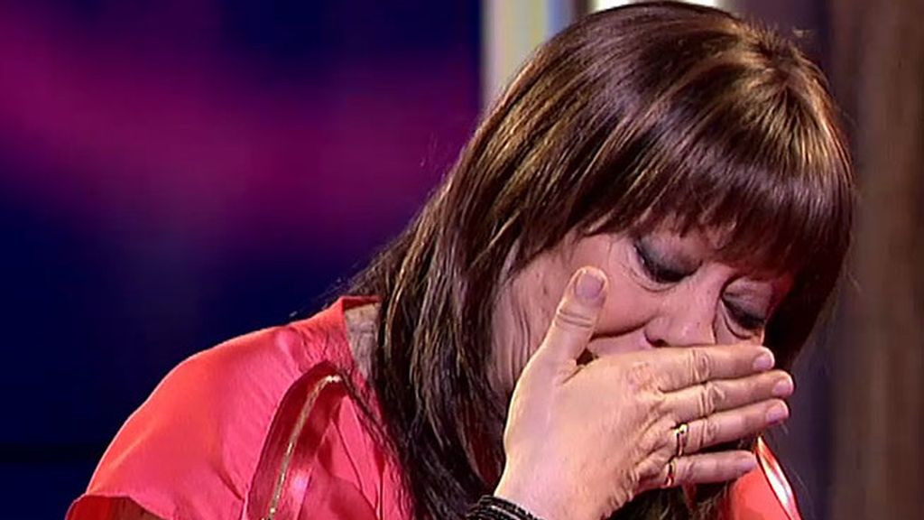 El cantante, conmovido con la historia de Marifé