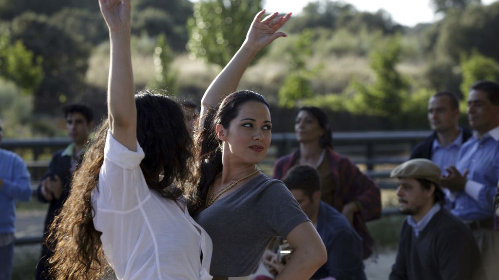 Julián, a Isabel: "Quiero que seas mi gitana, mi mujer, mi alcaldesa"