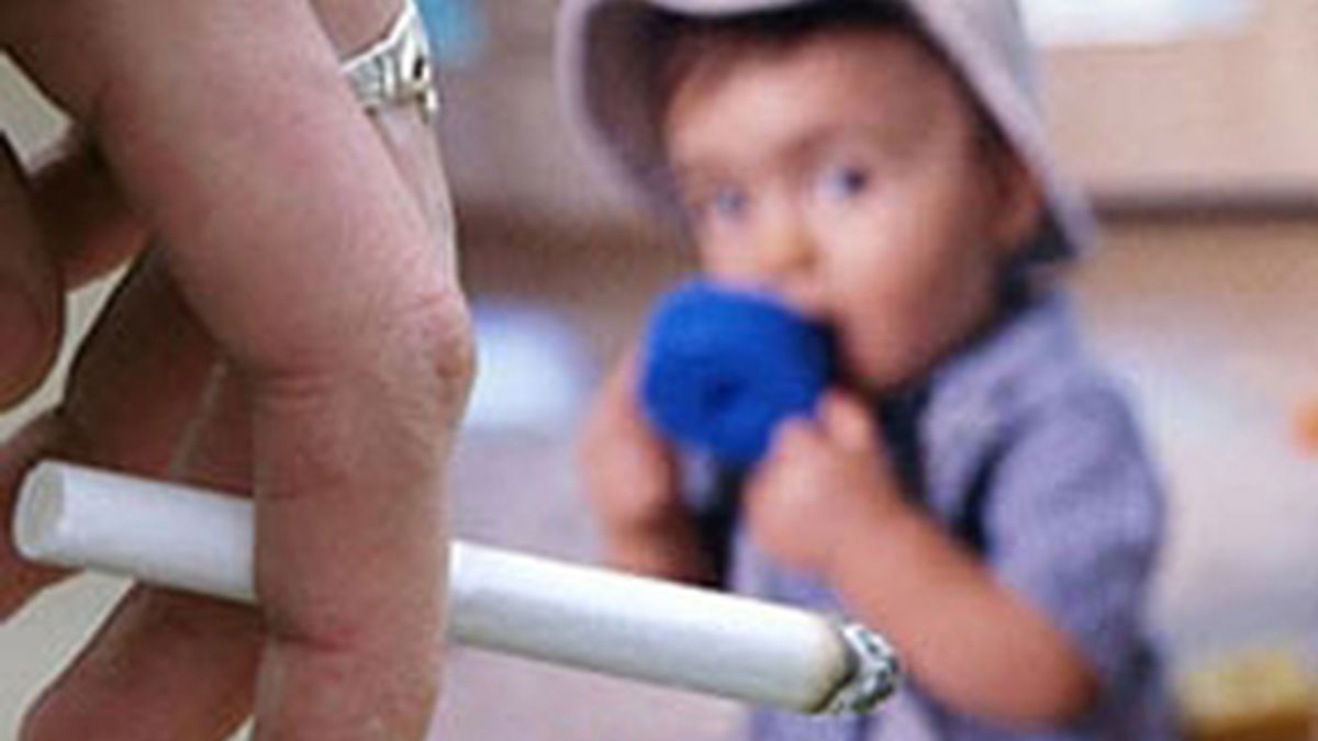 Los niños y jóvenes fumadores pasivos tienen más probabilidades de sufrir enfermedades mentales, como depresión y ansiedad. Foto archivo