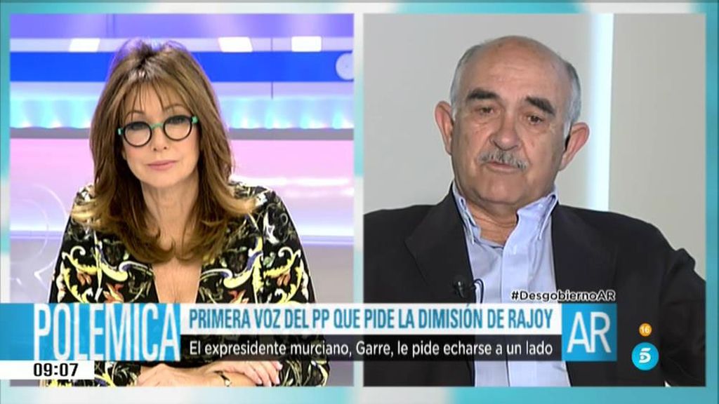 Garre: "Sánchez y Rajoy se empecinan en la presidencia del Gobierno"