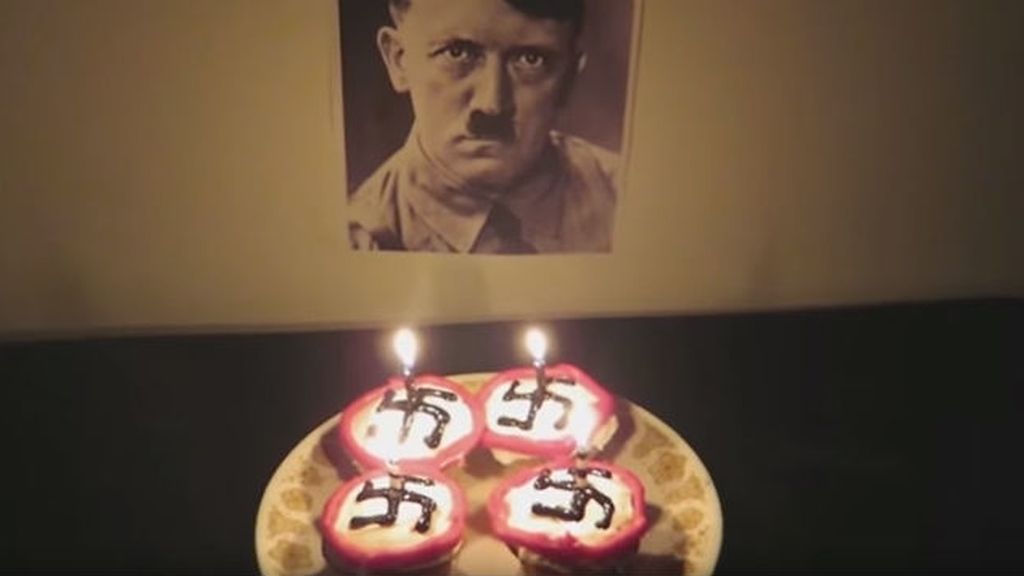 Expulsada de Youtube por cocinar cupcakes y cantarle cumpleaños feliz a Hitler
