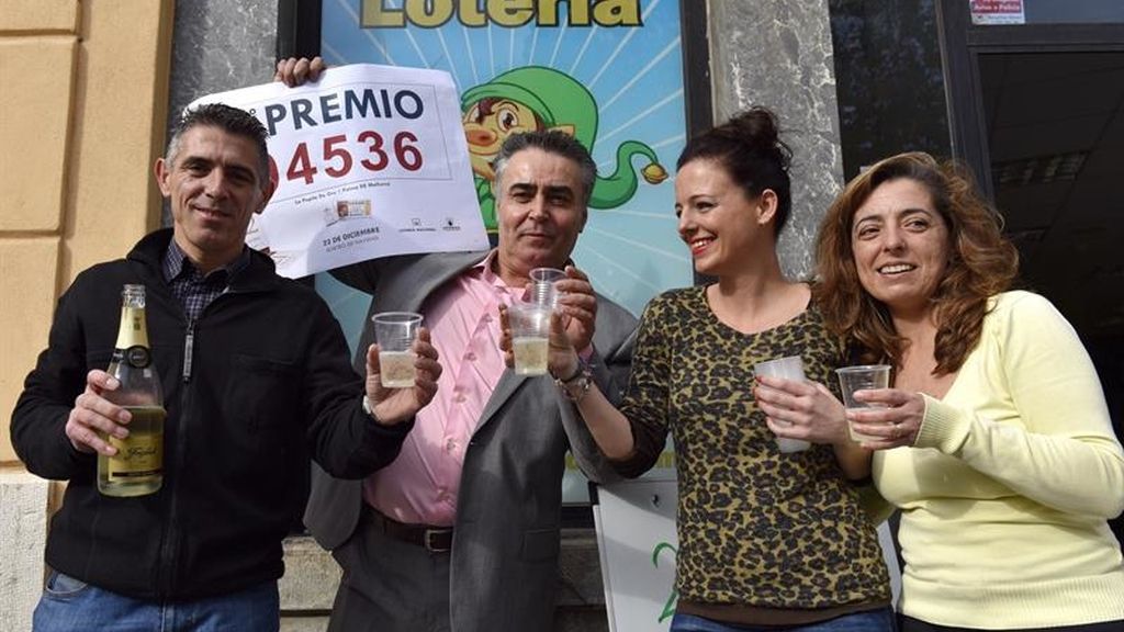Palma celebra el segundo premio con el número 04.536