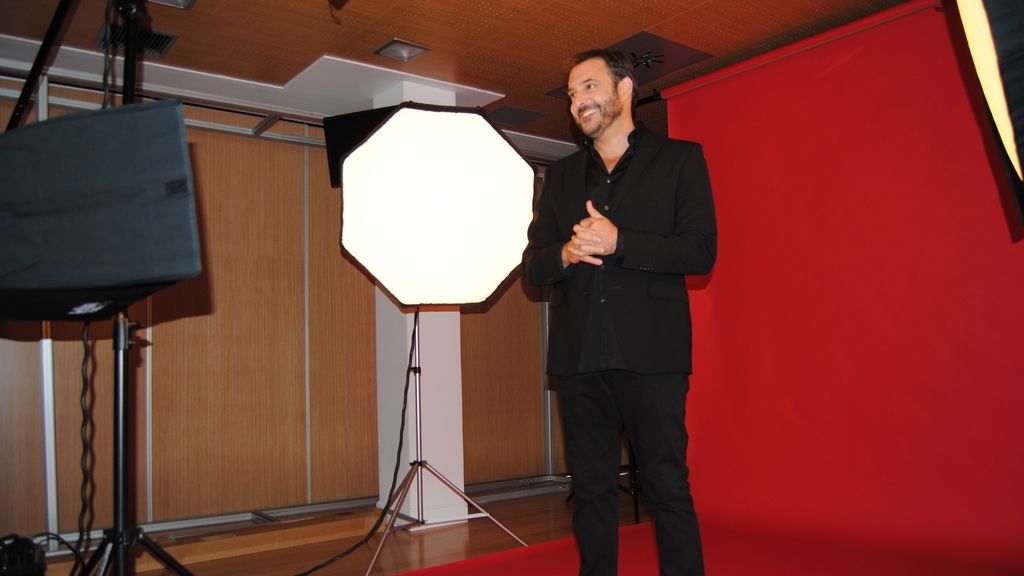 Roberto Vilar en la sesión de fotos