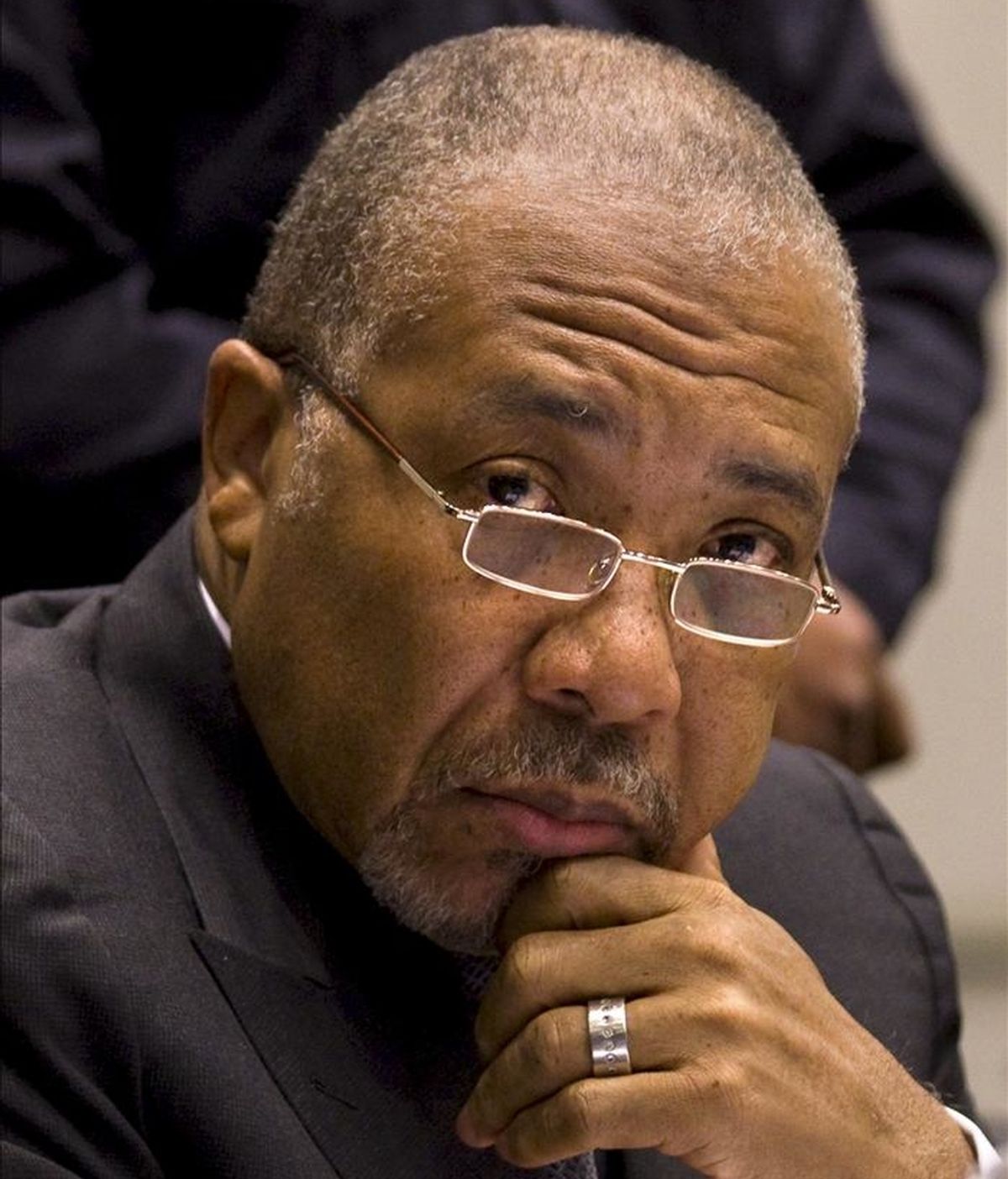El ex presidente de Liberia Charles Taylor ayer, 8 de febrero, durante el inicio de la sesión de su juicio en el Tribunal Especial para Sierra Leona (TESL) en Leidschendam (Holanda). EFE