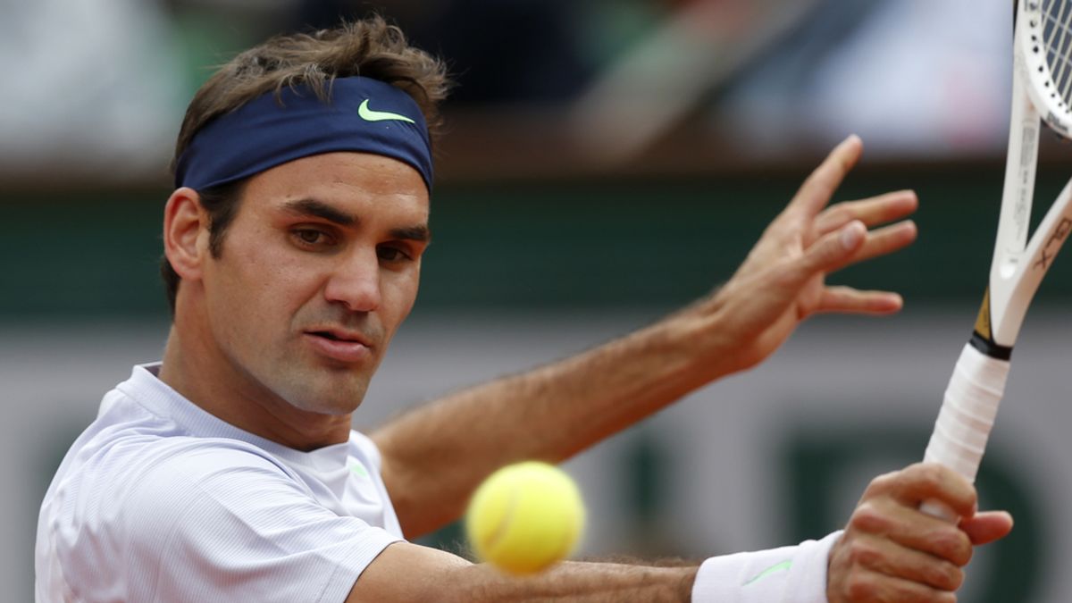 Roger Federer derrota a Benetteau y se mete en octavos