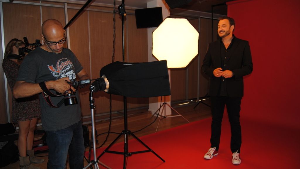 Roberto Vilar en la sesión de fotos