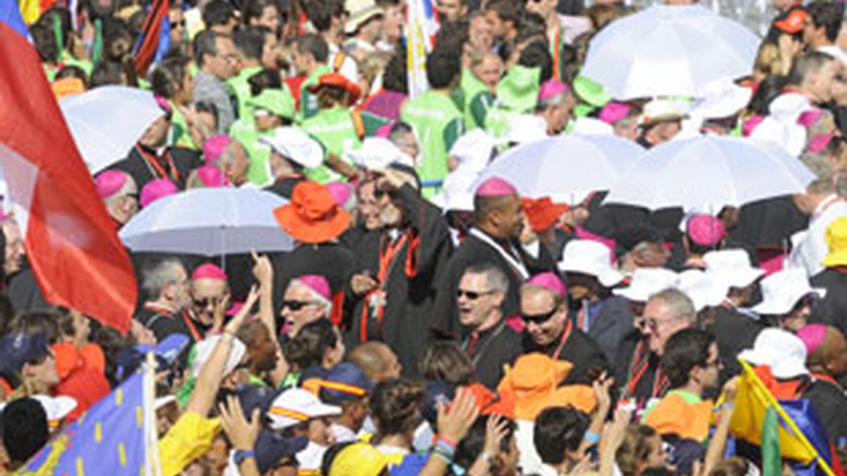 El calor tampoco ha querido perderse la visita del Papa a Madrid. Foto: Gtres