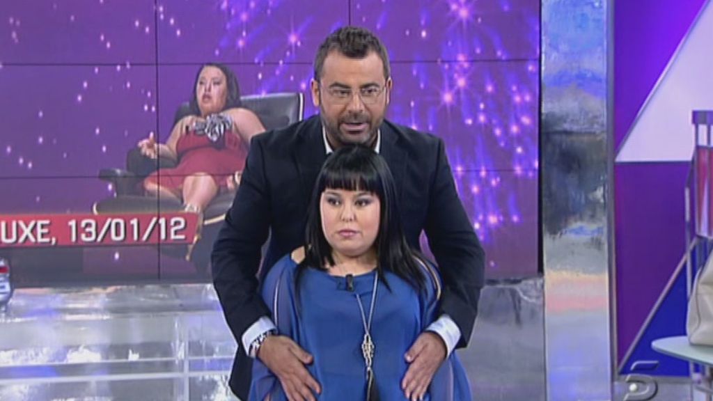 La pequeña reportera se emociona al recordar 'La Caja Deluxe'