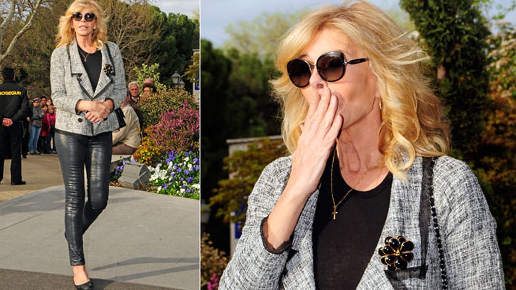 Amigos de Sara en el tanatorio