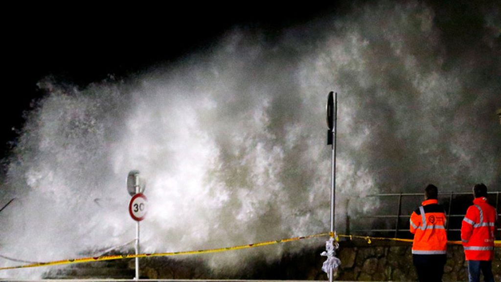 El temporal azota la costa del norte del país