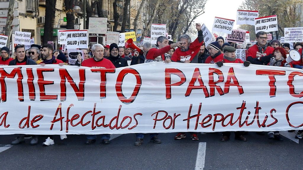 Afectados de hepatitis C marchan para pedir “tratamientos para todos”