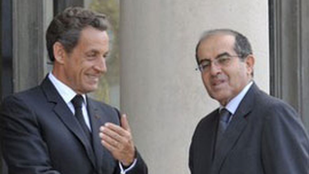Nicolas Sarkozy y Mahmud Jibril, este miércoles en París. Foto: Reuters.