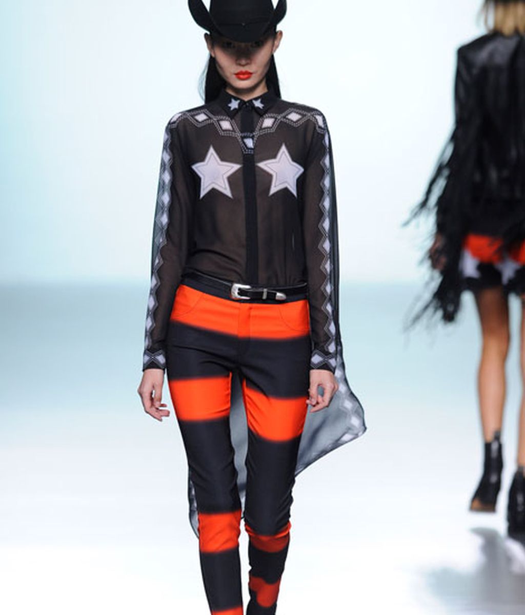 María Escoté: indios y vaqueros