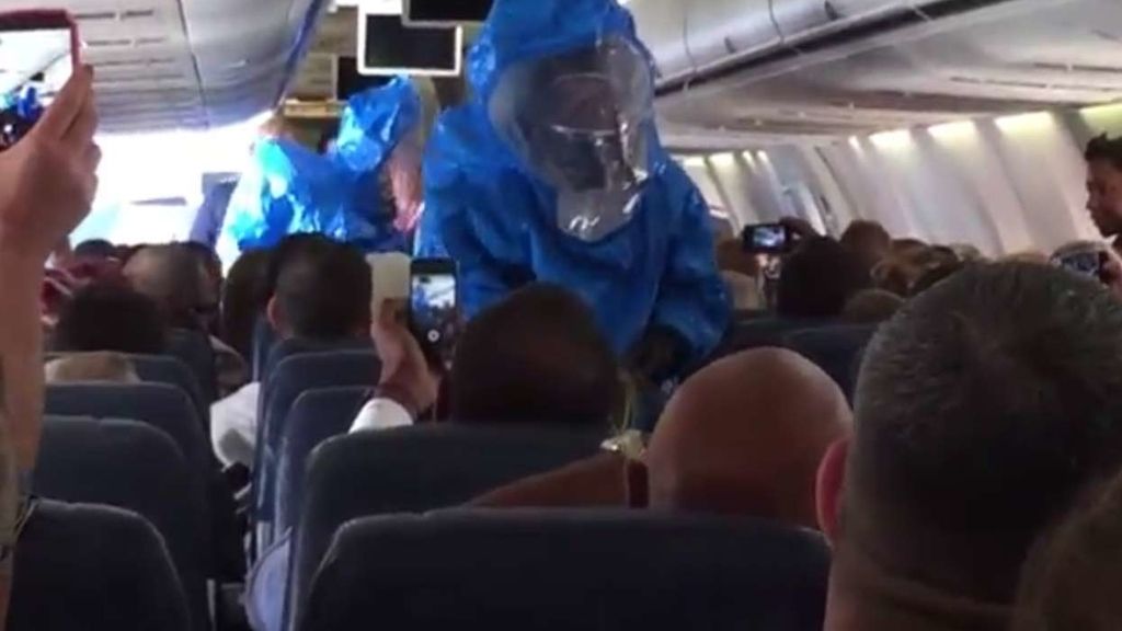 Pánico en un avión por una broma pesada: "Tengo ébola, estáis todos jodidos"