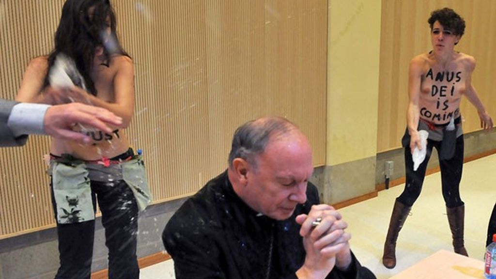 FEMEN acusa a la Iglesia Católica de incitar al odio y la homofobia