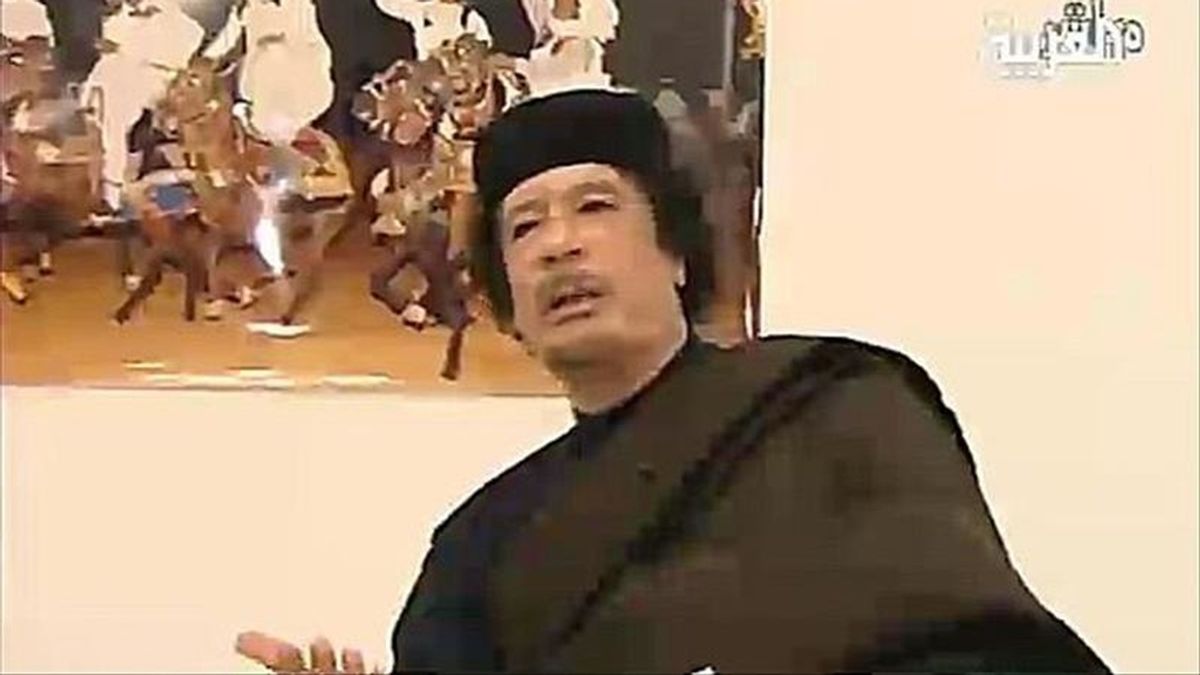 Captura de vídeo tomada de la cadena Al Arabiya el sábado 30 de abril , que muestra al líder libio, Muamar al Gadafi. EFE/Archivo
