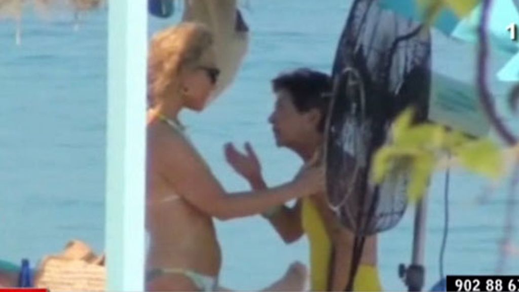 ¡Lomana en top less!