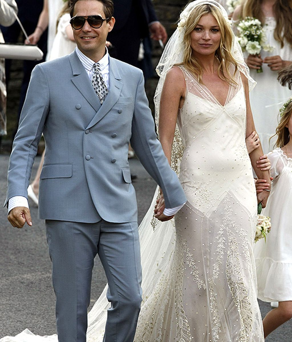 Kate Moss se casa con Jamie Hince con vestido de Galliano