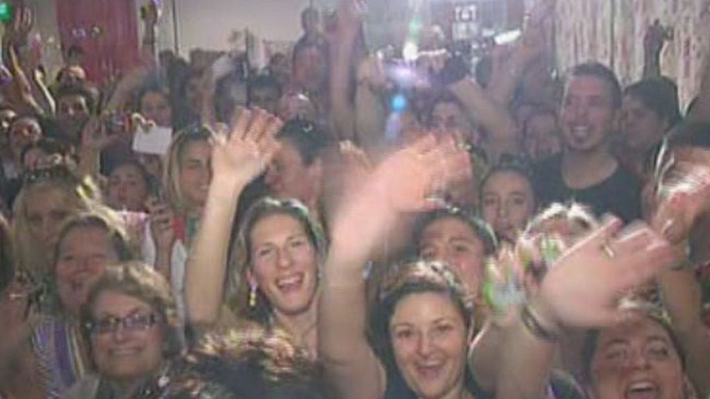 Belén Esteban presenta sus zapatos