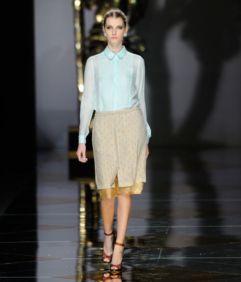 Colores vidriosos y sensualidad en la propuesta de Ailanto