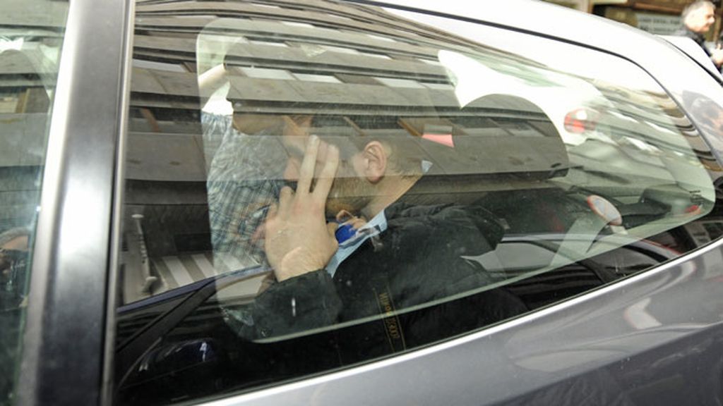 Primeras visitas a la casa de la actriz y tanatorio