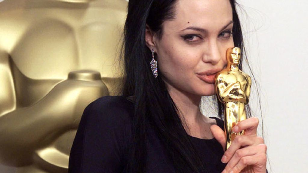 Angelina Jolie por 'Inocencia Interrumpida' en 2000