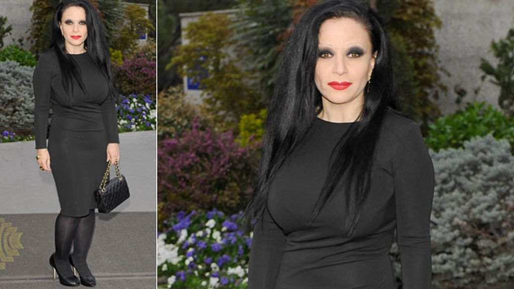 Amigos de Sara en el tanatorio