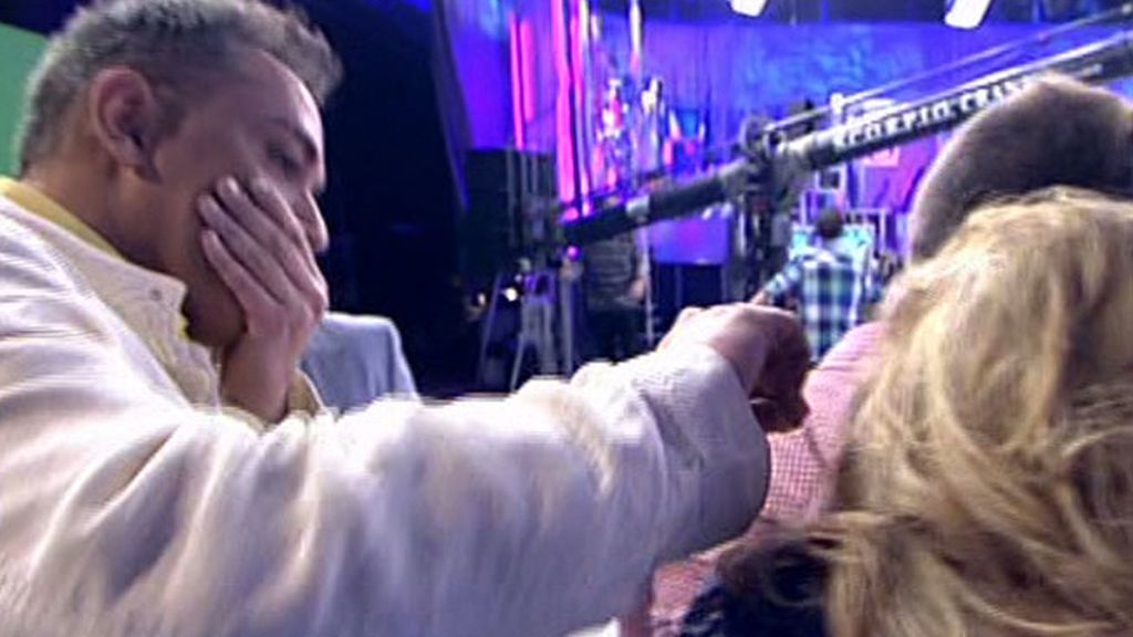 Lydia Lozano huye de Kiko Hernández y su muela