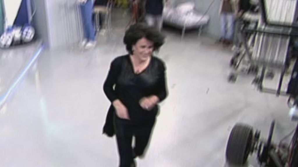 Le ha dado un tirón en la primera vuelta y no ha podido cumplir la pena