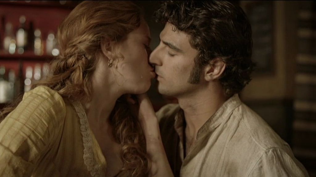 El beso de Elena y Aníbal