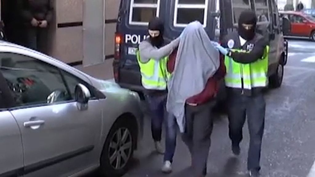 Los detenidos en la operación antiyihadista enviaban armas a terroristas de Siria e Irak