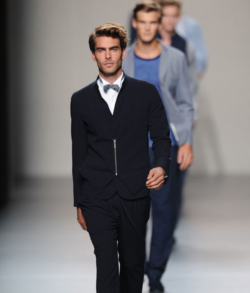 Vuelta a los 50 con Adolfo Domínguez