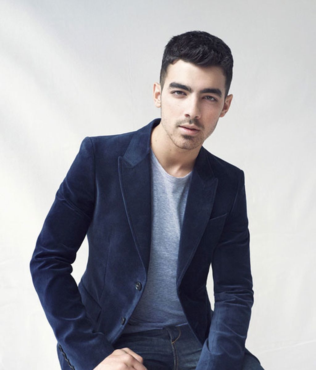 Joe Jonas, imagen de la firma "Mr Porter" 2011