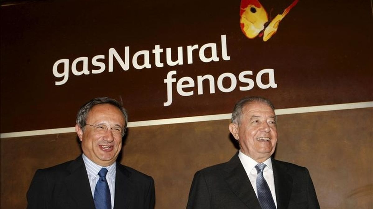 El presidente de Gas Natural Fenosa, Salvador Gabarró (d), y el consejero delegado, Rafael Villaseca, durante la presentación ante analistas del Plan Estratégico 2010-2014. EFE/Archivo El presidente de Gas Natural Fenosa, Salvador Gabarró (d), y el consejero delegado, Rafael Villaseca, durante la presentación ante analistas del Plan Estratégico 2010-2014. EFE/Archivo