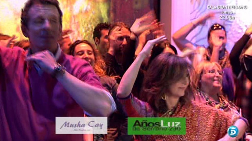Ana Rosa, sus colaboradores y el público han demosstrado sus dotes para el baile
