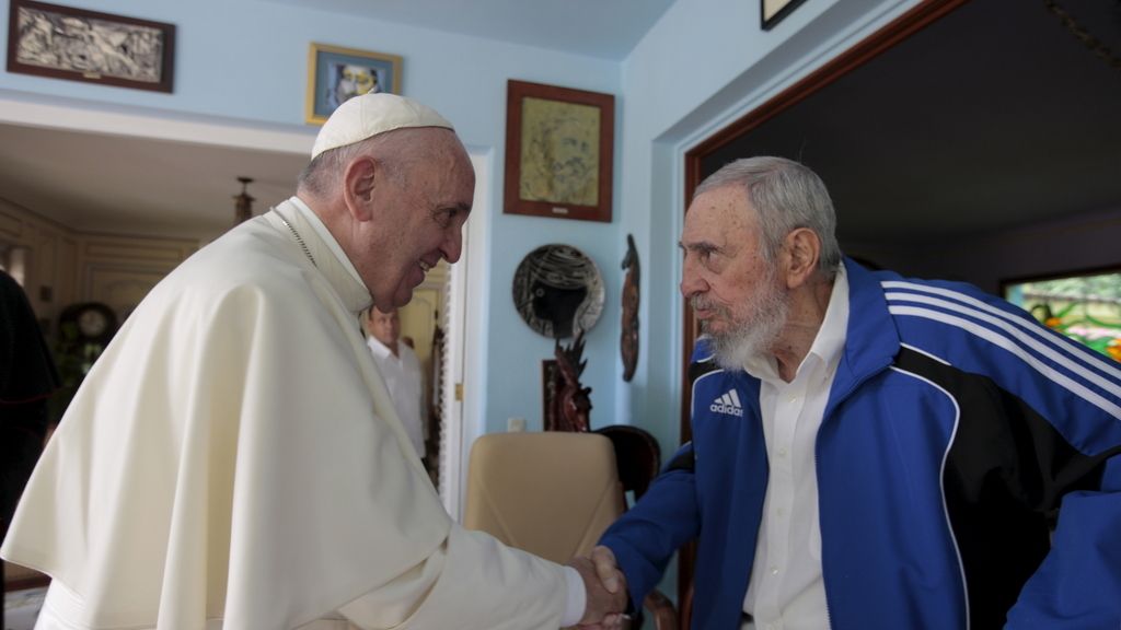 El Papa Francisco se reúne con Fidel  y Raúl Castro en La Habana