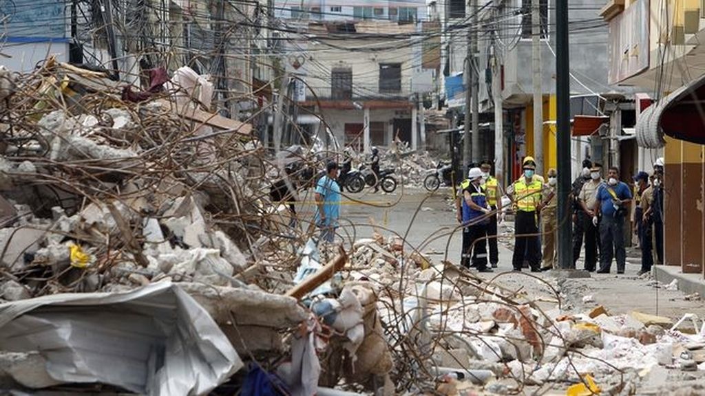 Las cicatrices del terremoto siguen muy presentes en Ecuador