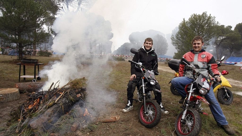 Posando con sus 'Pitbike' de 125 cc