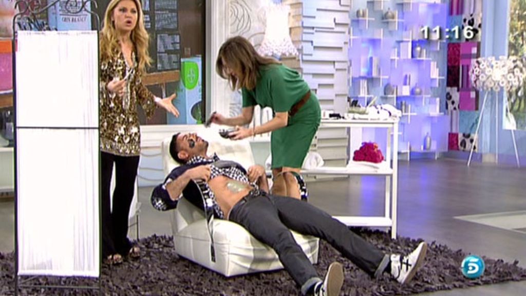 Ana Rosa Quintana y Cristina Tárrega le han puesto una mascarilla