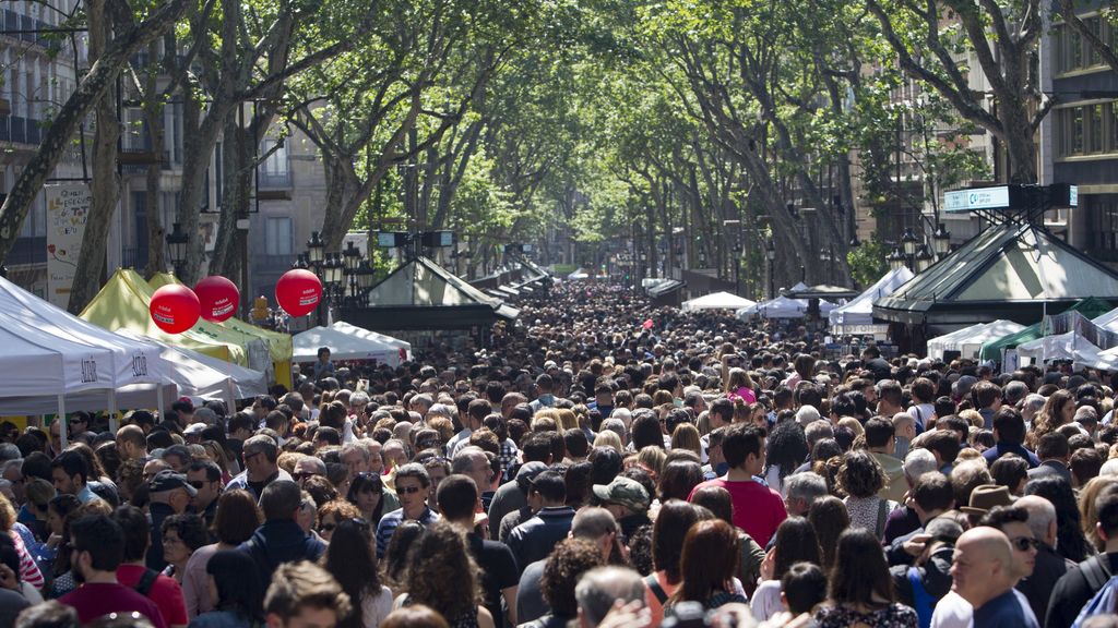 Sant Jordi conquista Barcelona