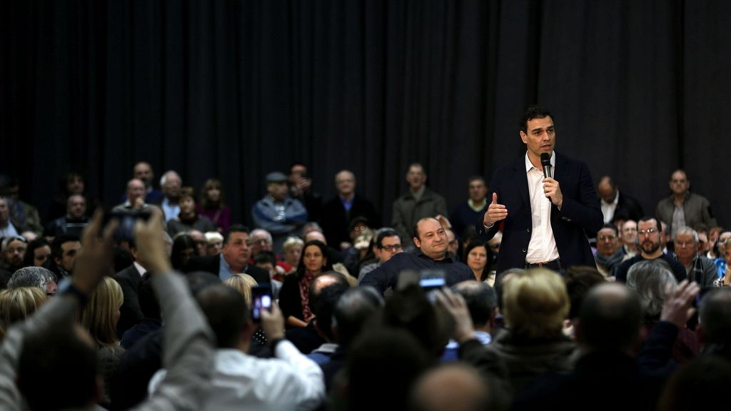 Pedro Sánchez: "España no se merece un presidente asediado por la corrupción"