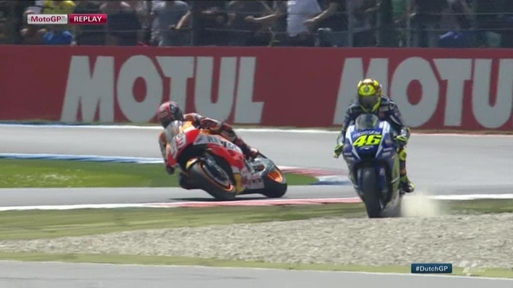 Así fue el 'toque' entre Márquez y Valentino Rossi en la última curva de Assen