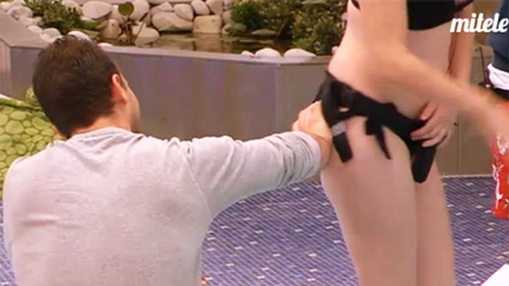 Las chicas suben la temperatura de la casa