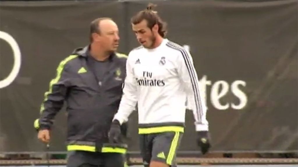 Benítez entrena con Bale arriba y Cristiano a la izquierda