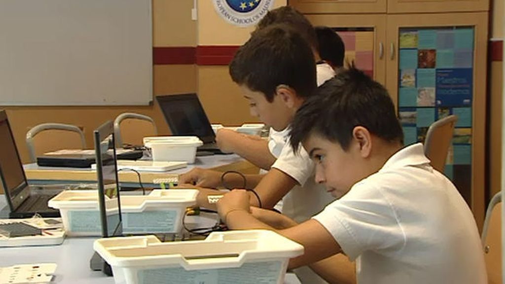 Niños de primaria aprenden Robótica en un colegio privado de Madrid