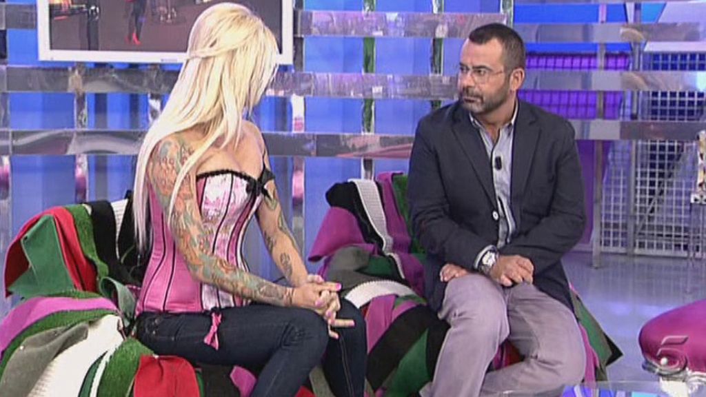 Sonia Baby, encorsetada