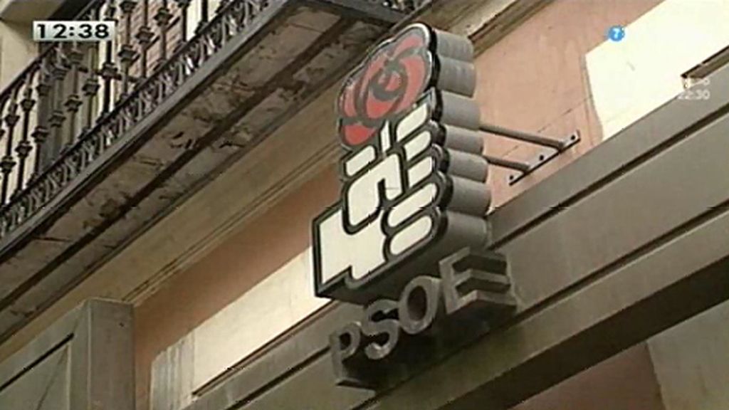 El PSOE retrocede por primera vez a tercera fuerza política, según el CIS