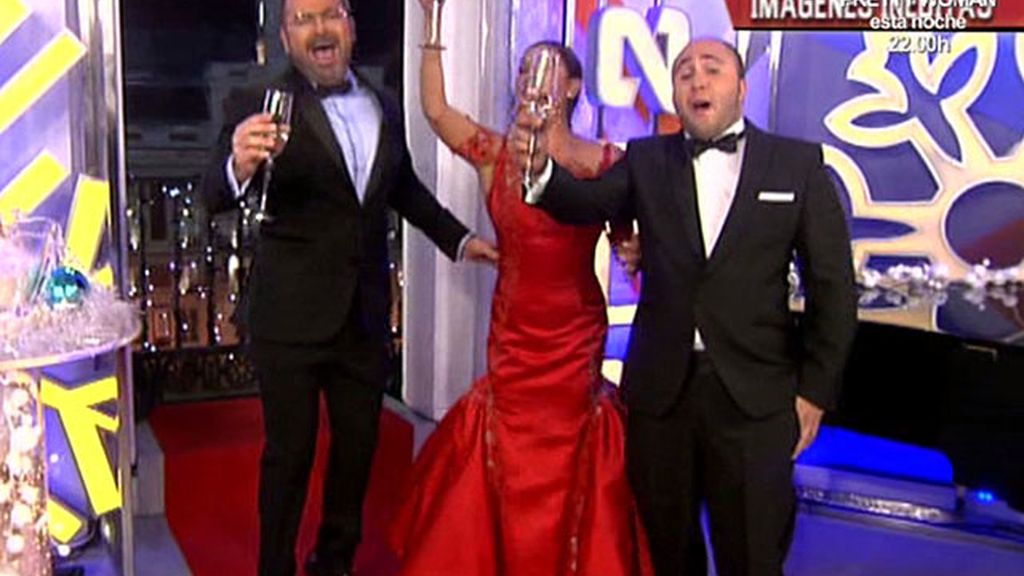 Mientras nosotros les escuchábamos...